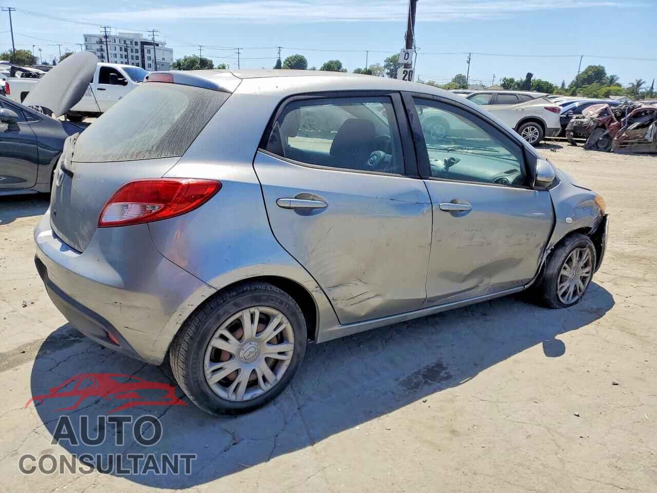 MAZDA 2 2013 - JM1DE1KY2D0166375