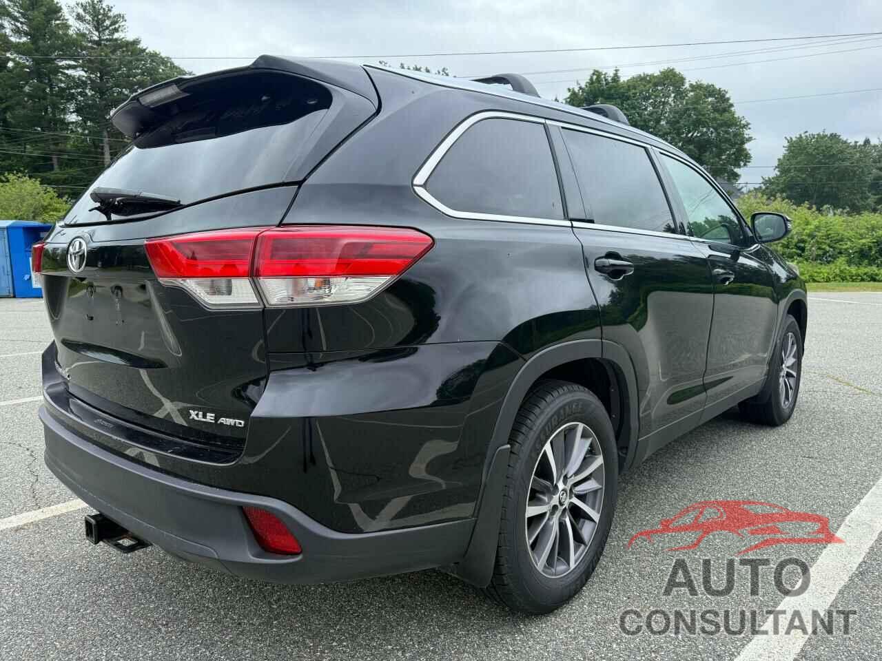 TOYOTA HIGHLANDER 2019 - 5TDJZRFH4KS958795