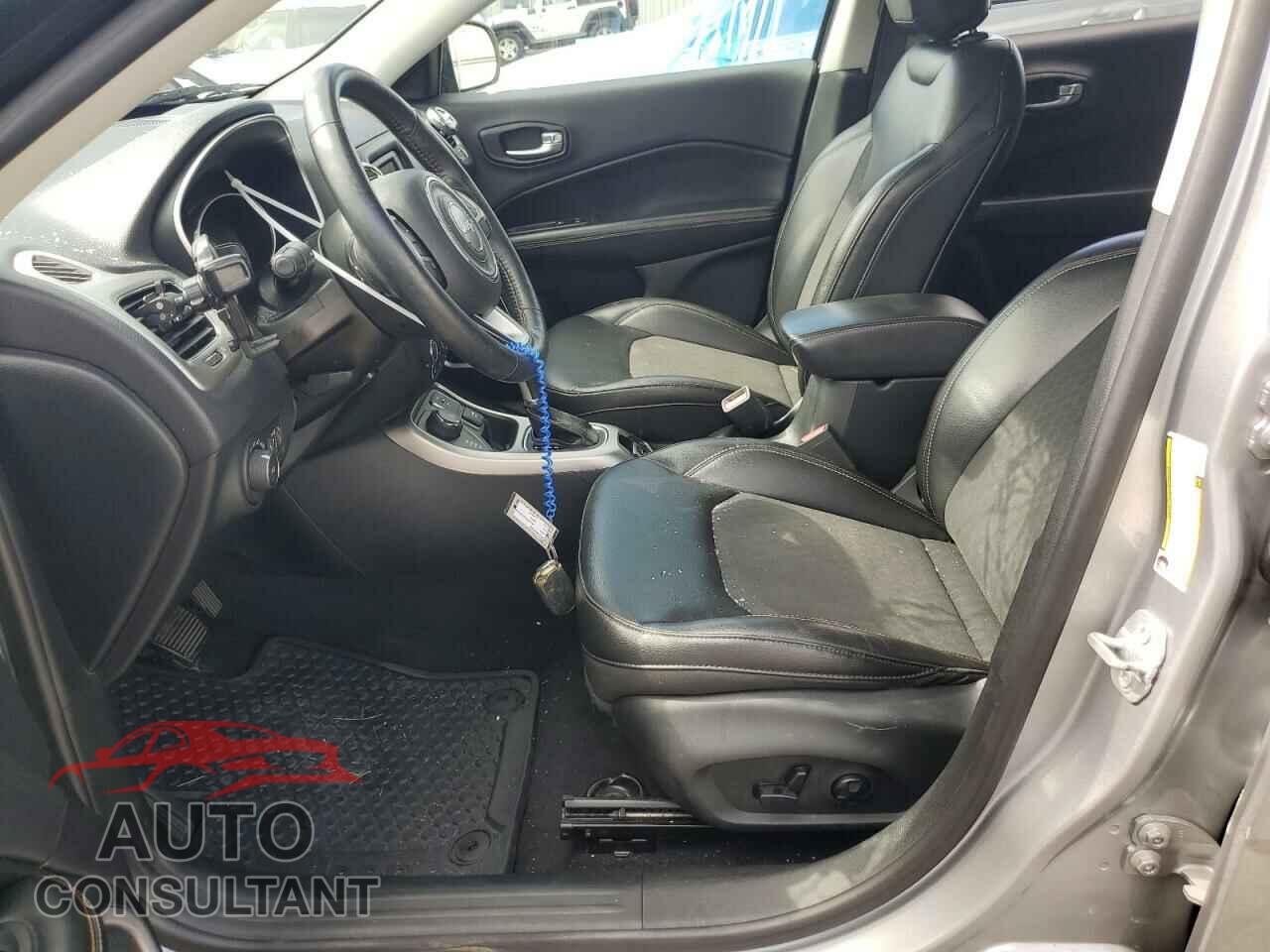 JEEP COMPASS 2018 - 3C4NJDBBXJT201921