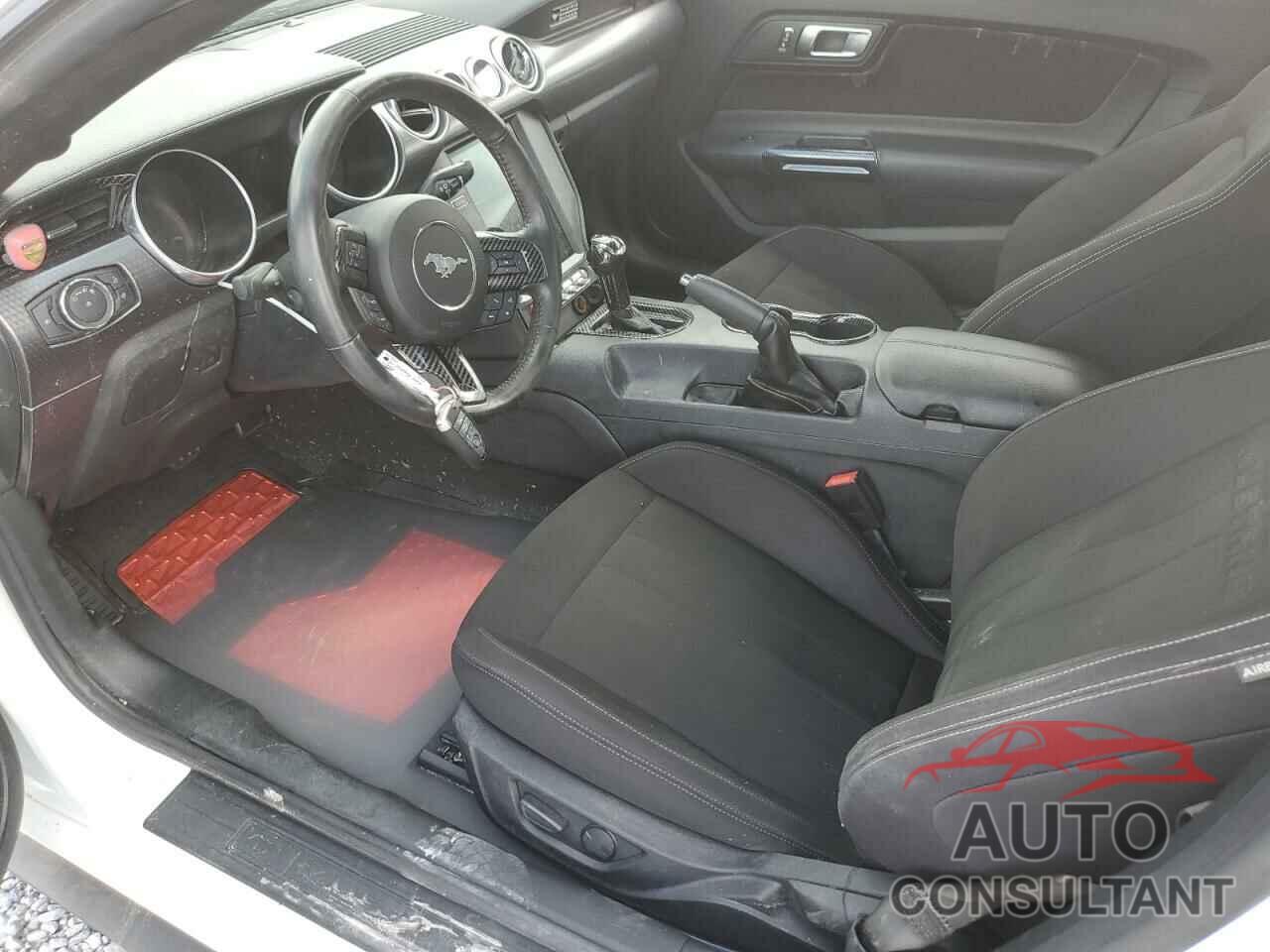FORD MUSTANG 2020 - 1FA6P8CF0L5171932