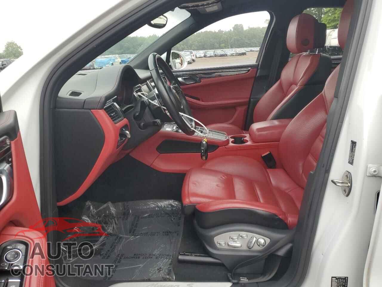 PORSCHE MACAN 2016 - WP1AB2A52GLB47450