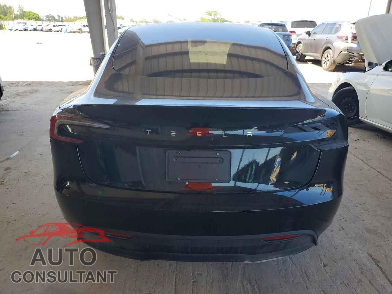 TESLA MODEL 3 2024 - 5YJ3E1EA5RF856138