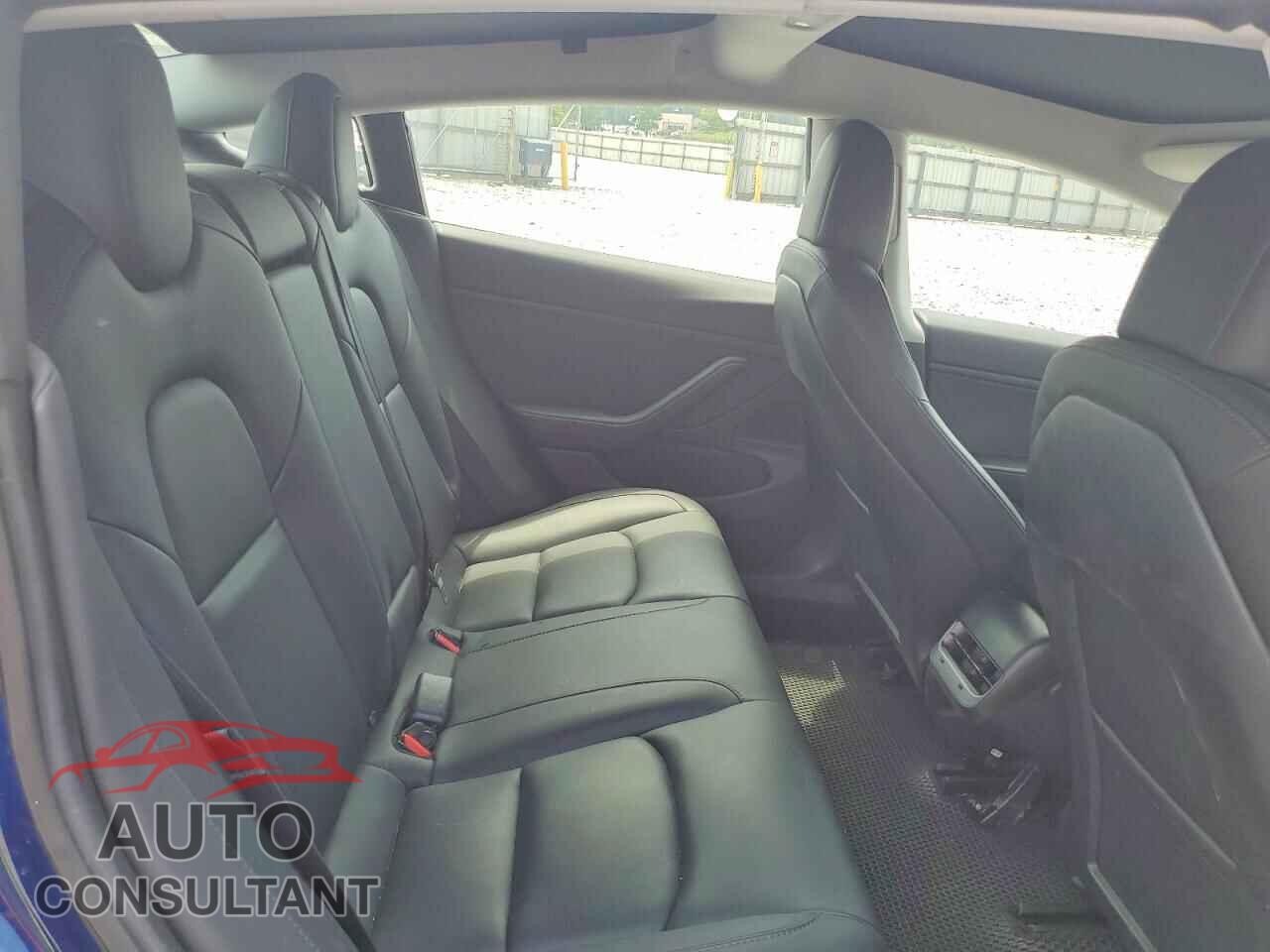 TESLA MODEL 3 2019 - 5YJ3E1EB2KF364939