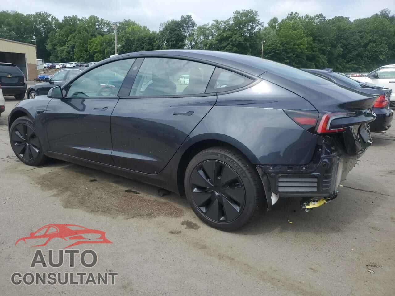 TESLA MODEL 3 2024 - 5YJ3E1EA4RF857796