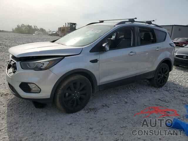 FORD ESCAPE 2017 - 1FMCU0GD7HUA58097