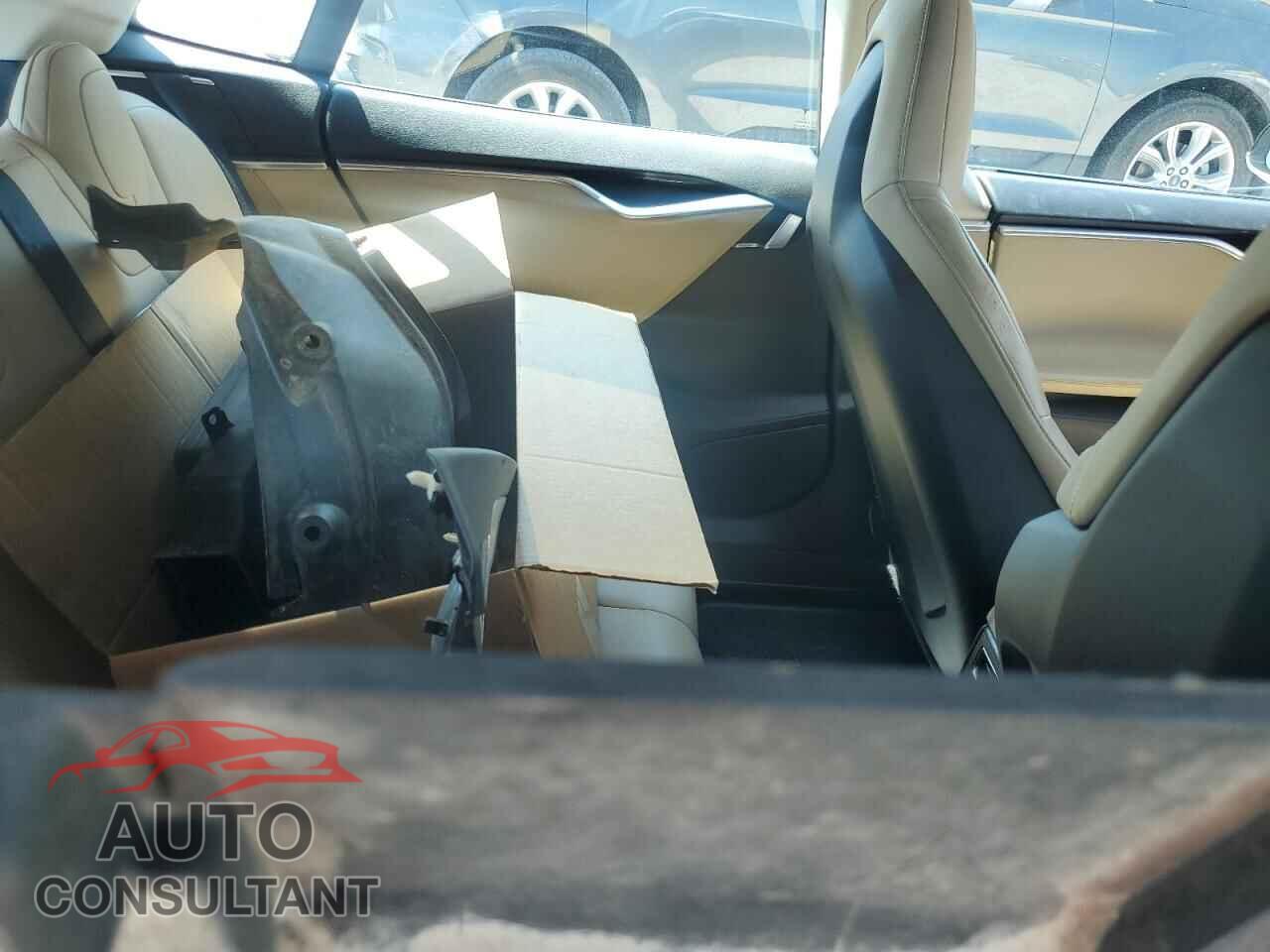 TESLA MODEL S 2013 - 5YJSA1DN1DFP07455