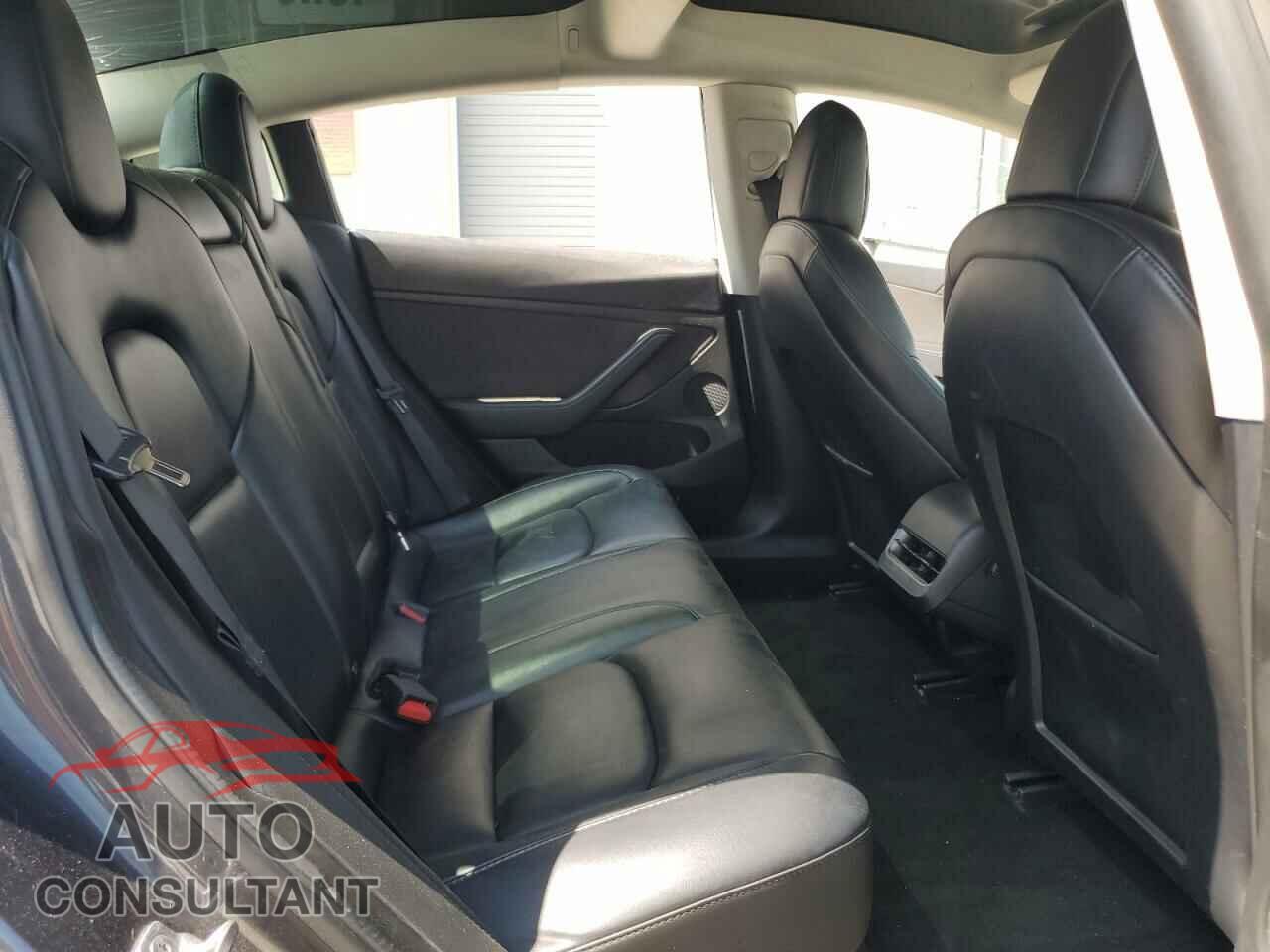 TESLA MODEL 3 2022 - 5YJ3E1EB2NF189712