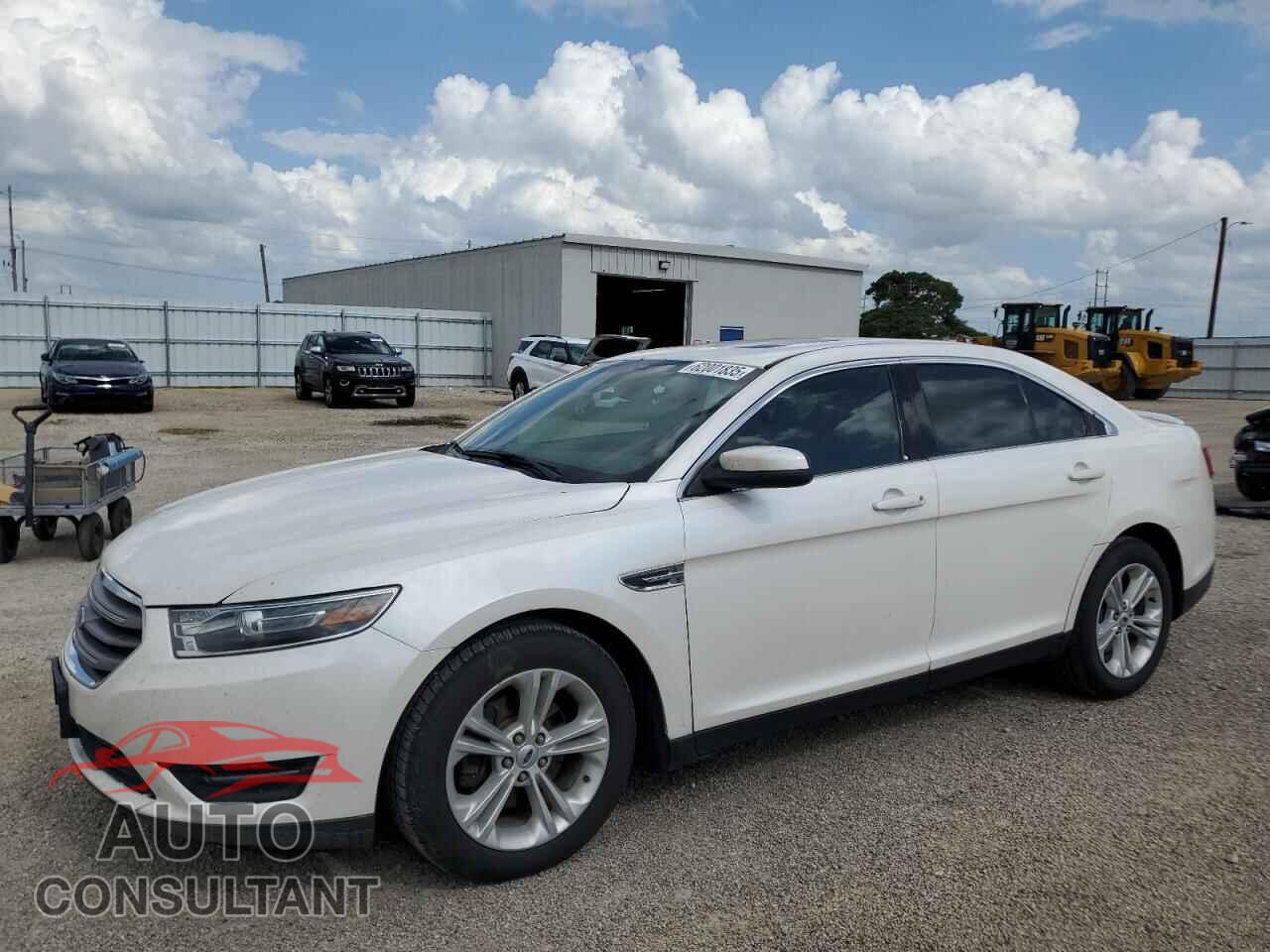 FORD TAURUS 2018 - 1FAHP2E84JG109262