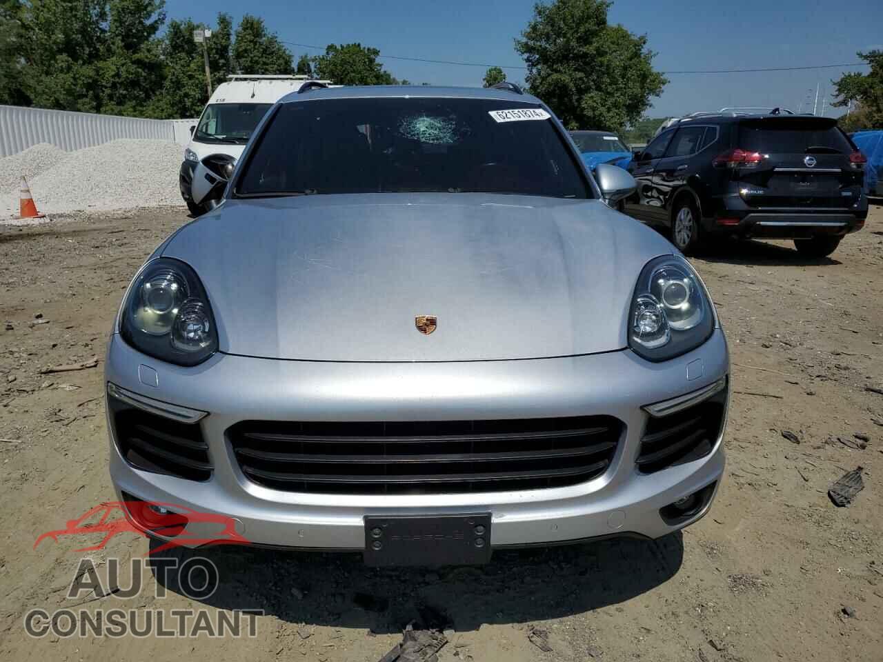 PORSCHE CAYENNE 2017 - WP1AA2A25HKA86367