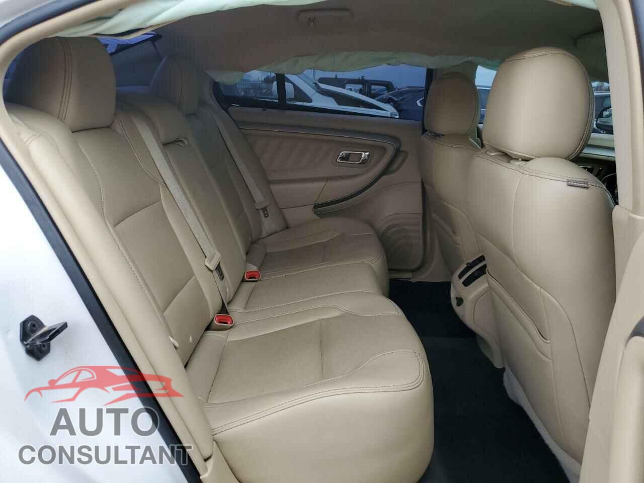 FORD TAURUS 2016 - 1FAHP2E85GG129769