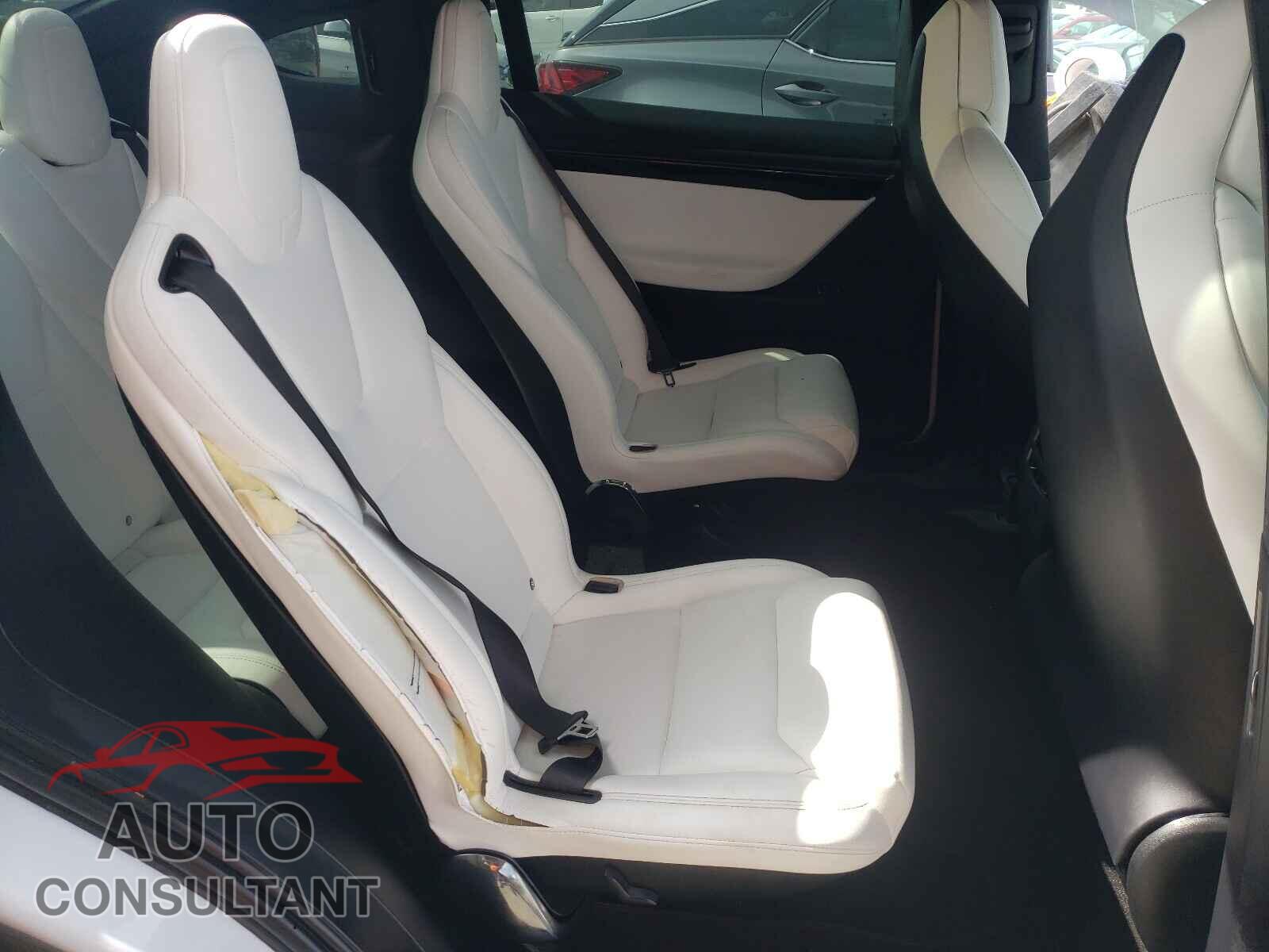 TESLA MODEL X 2018 - 5YJXCBE23JF140364