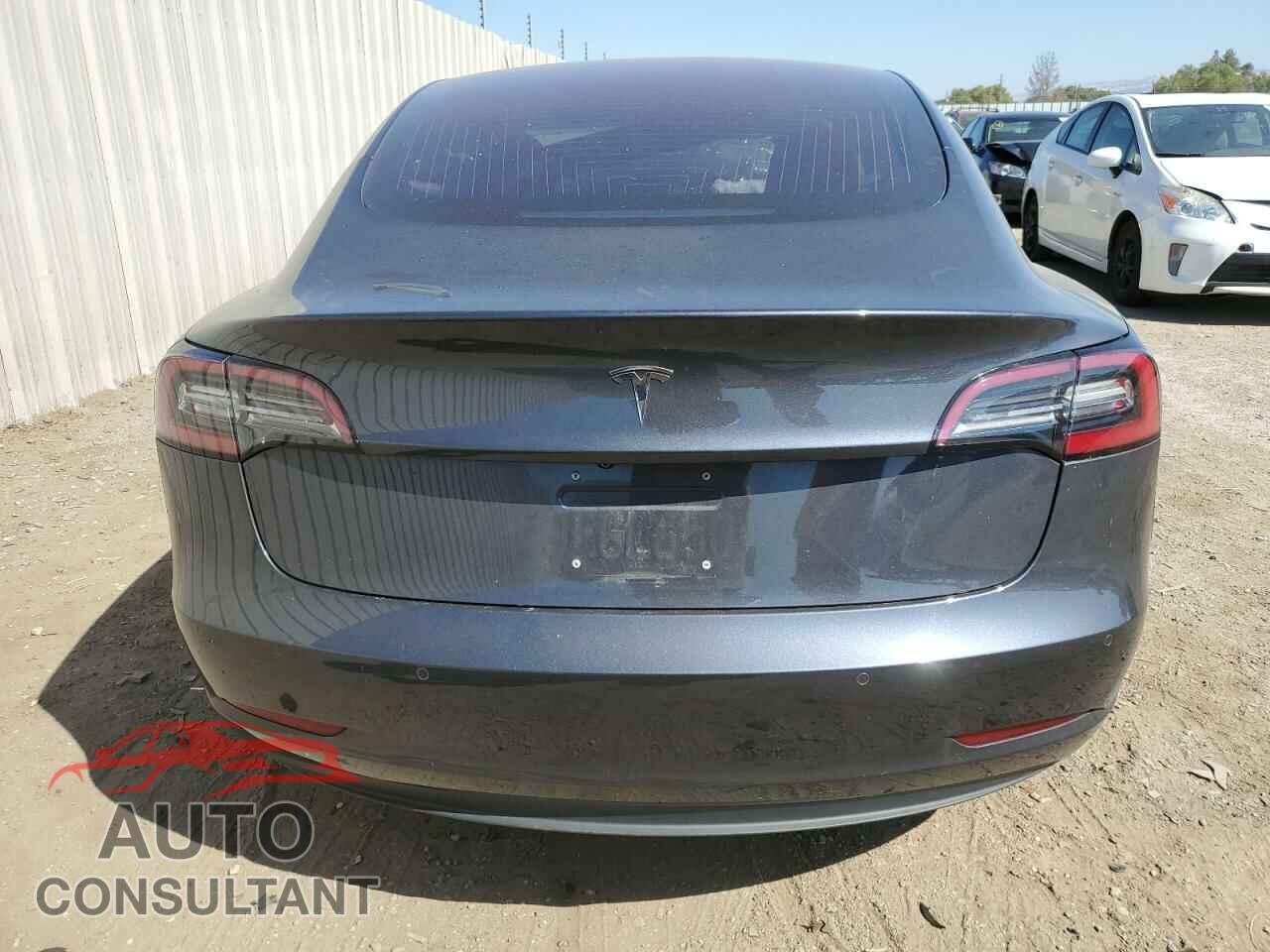 TESLA MODEL 3 2018 - 5YJ3E1EA4JF021183