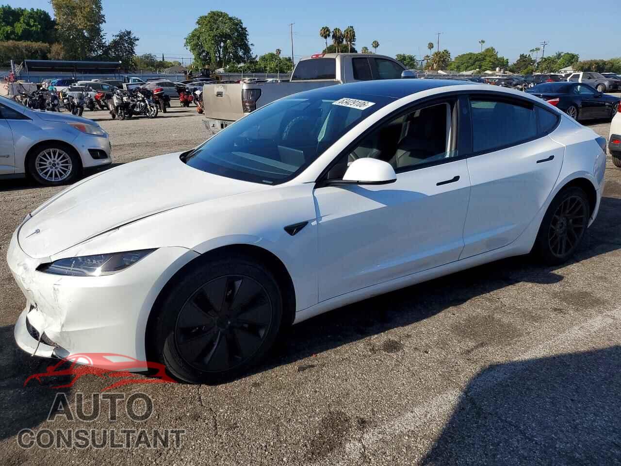 TESLA MODEL 3 2024 - 5YJ3E1EA4RF825706