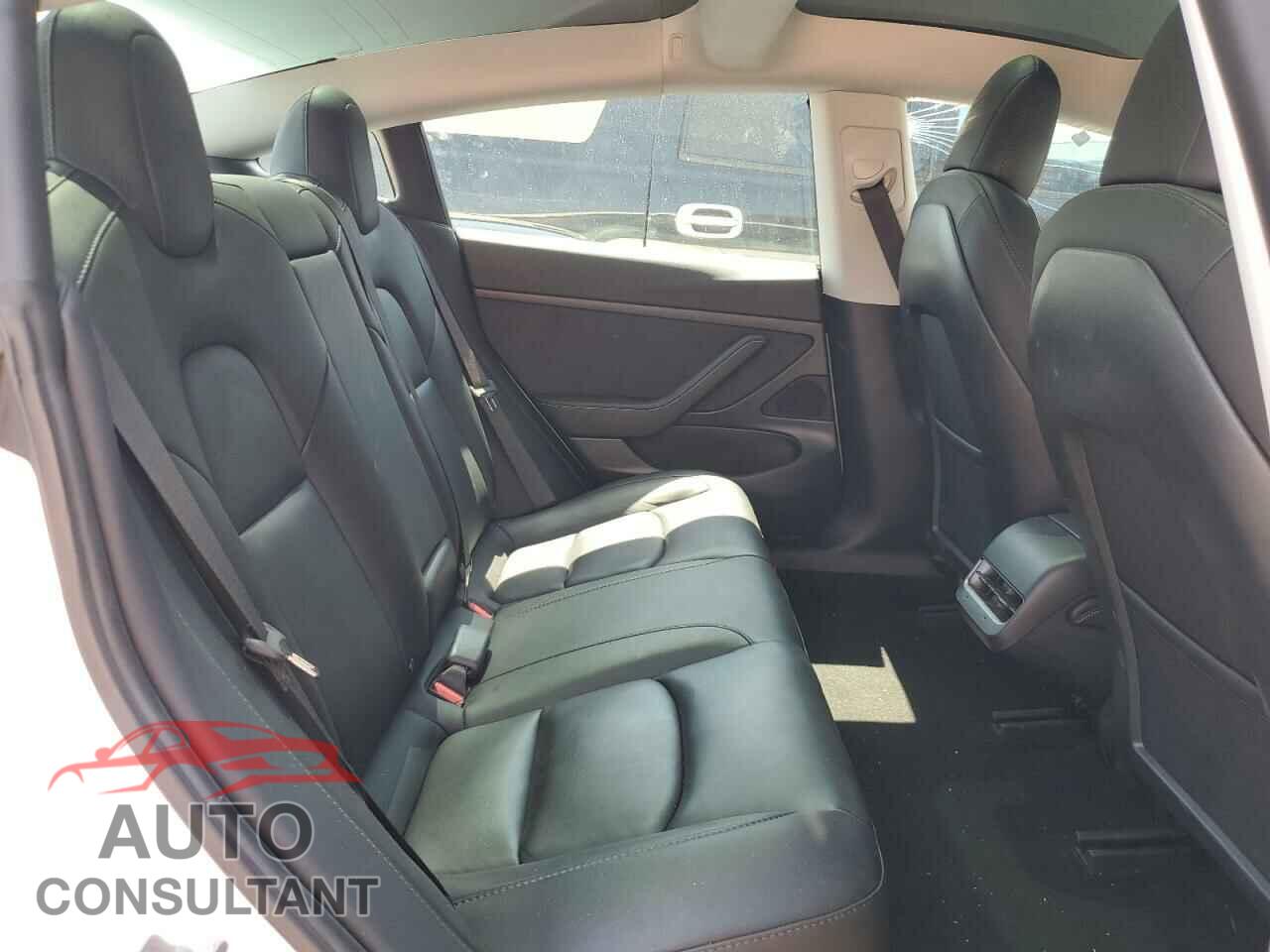 TESLA MODEL 3 2021 - 5YJ3E1EA0MF939596