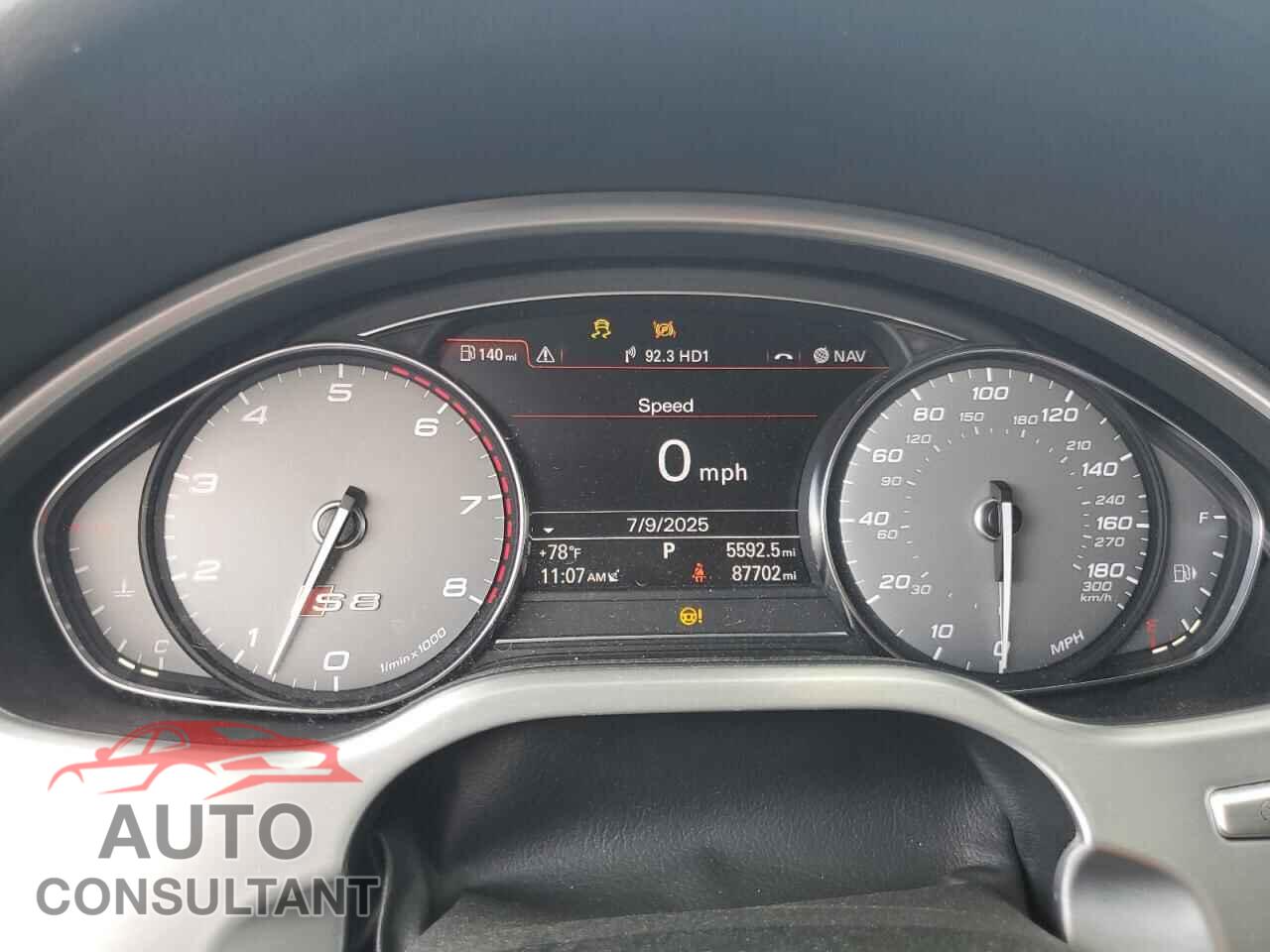 AUDI S8 2013 - WAUD2AFD6DN018195