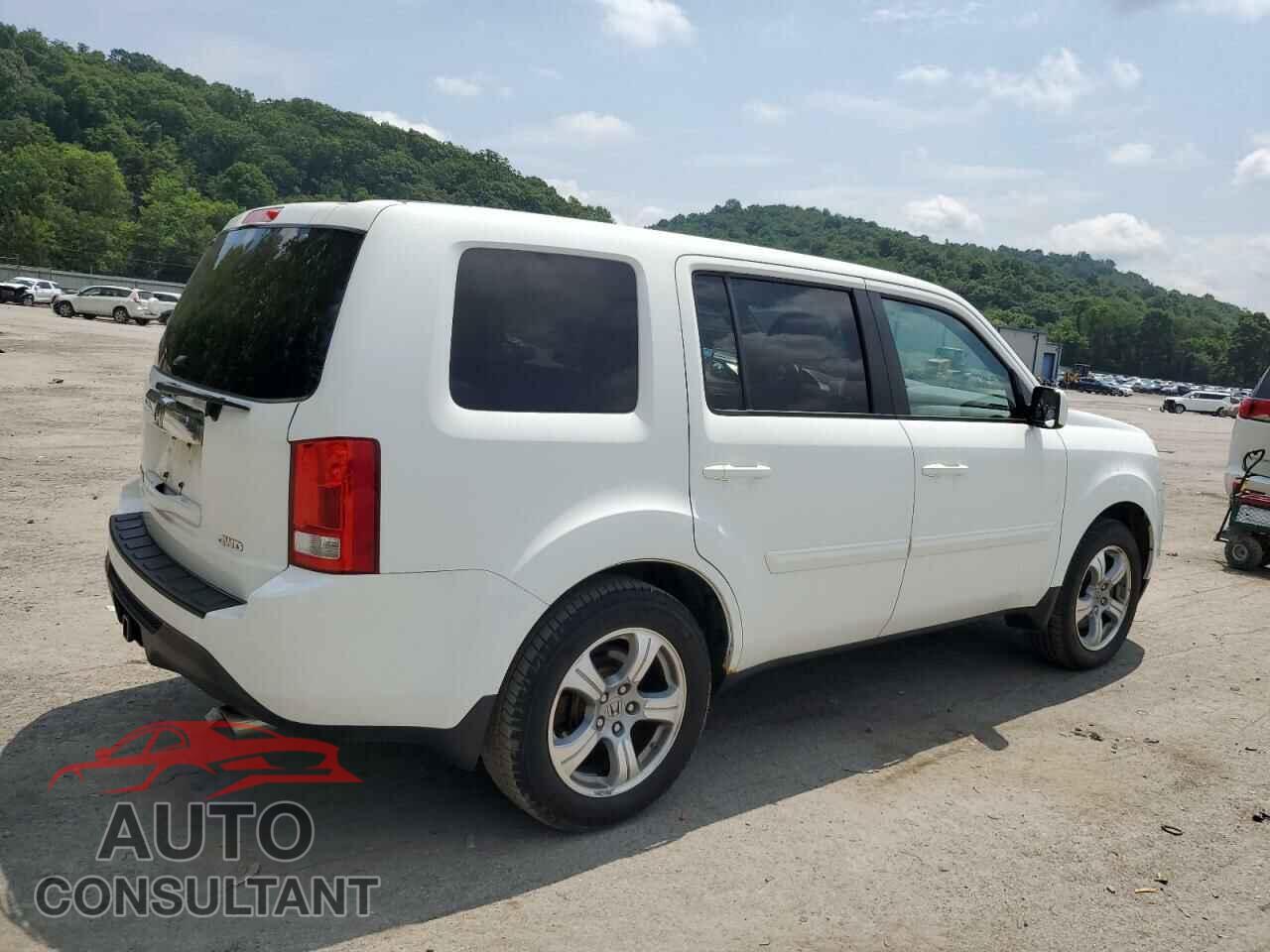 HONDA PILOT 2015 - 5FNYF4H45FB064030