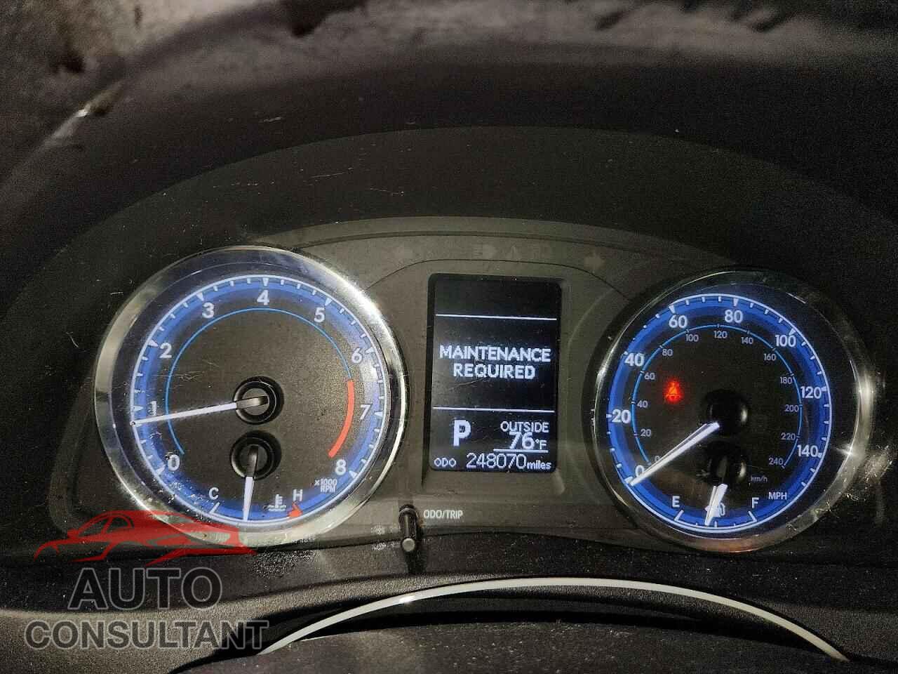 TOYOTA COROLLA 2017 - 2T1BURHE8HC820085