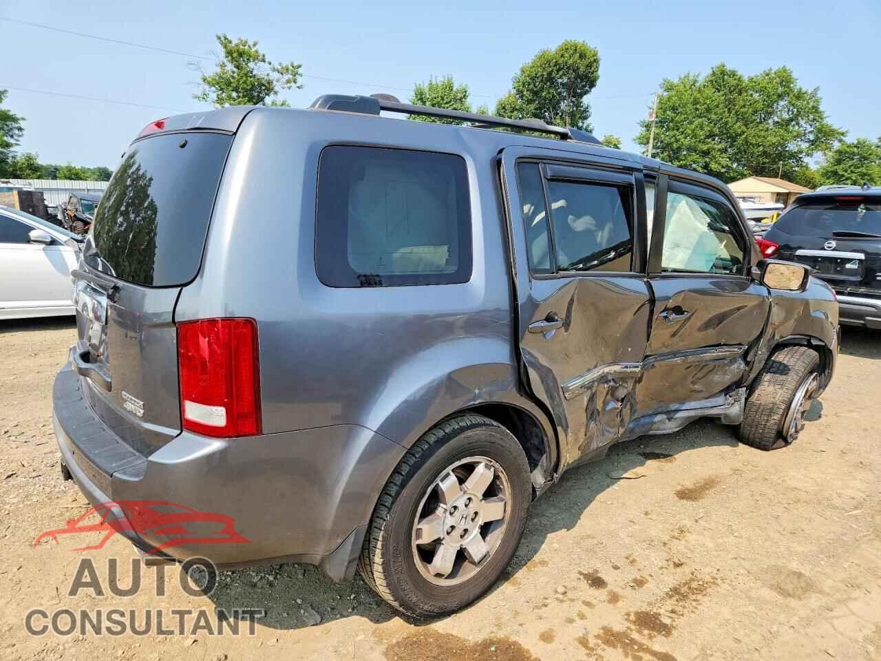HONDA PILOT 2011 - 5FNYF4H98BB094855