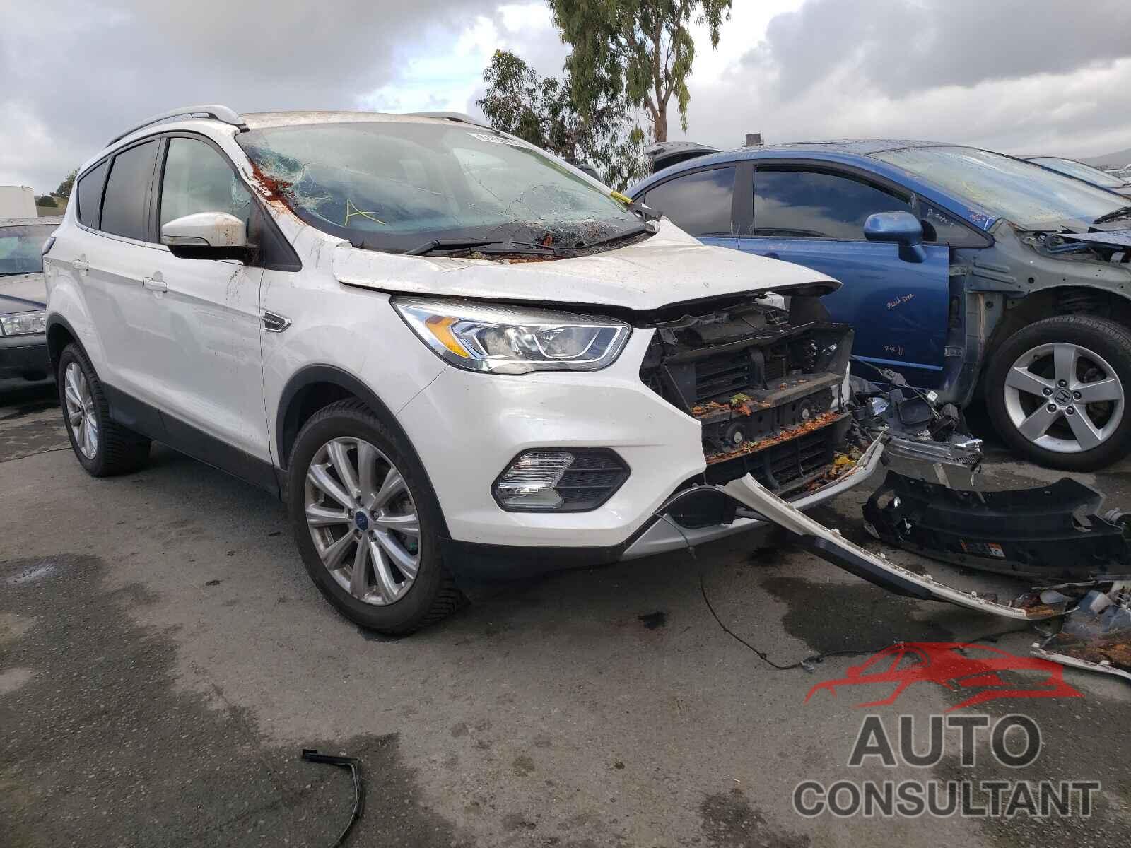 FORD ESCAPE 2017 - 1FMCU0JD0HUD28117