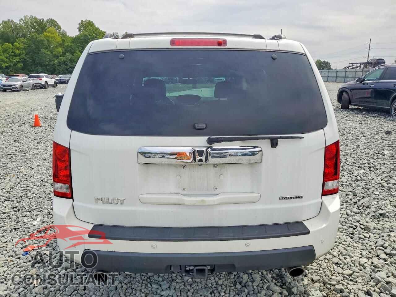 HONDA PILOT 2010 - 5FNYF3H99AB002323