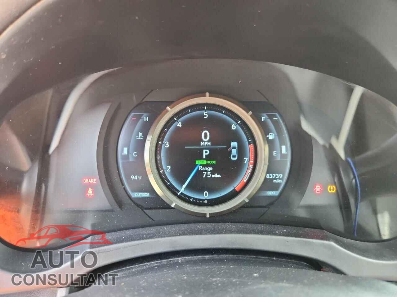 LEXUS IS 2014 - JTHBE1D25E5000368