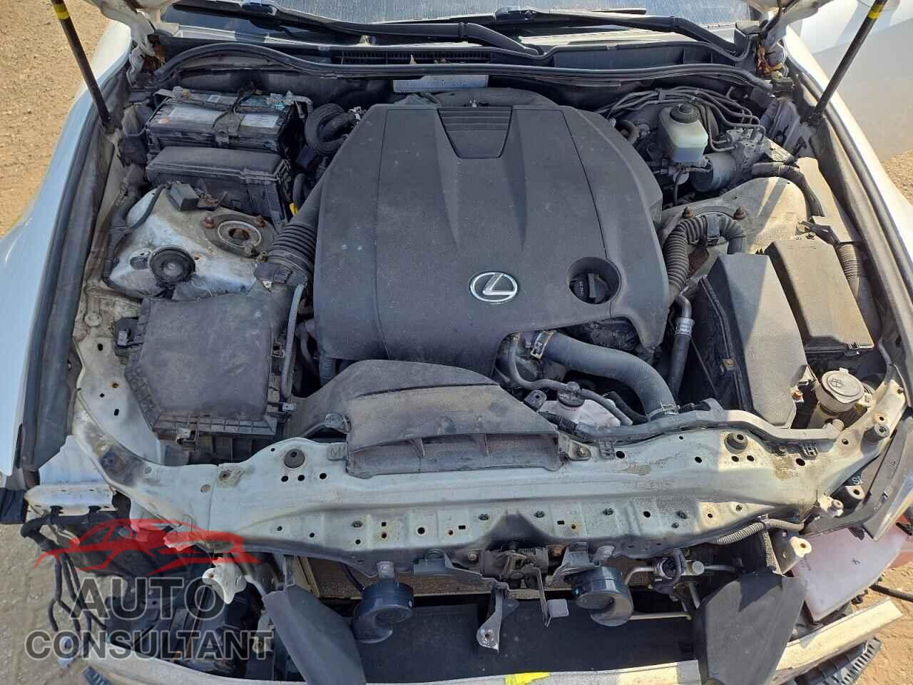 LEXUS IS 2015 - JTHCF1D25F5016007