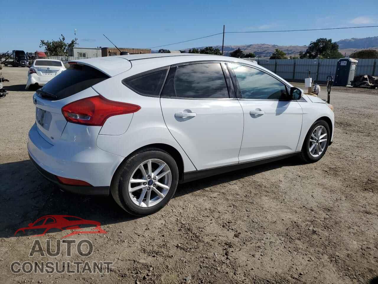 FORD FOCUS 2017 - 1FADP3K22HL217398