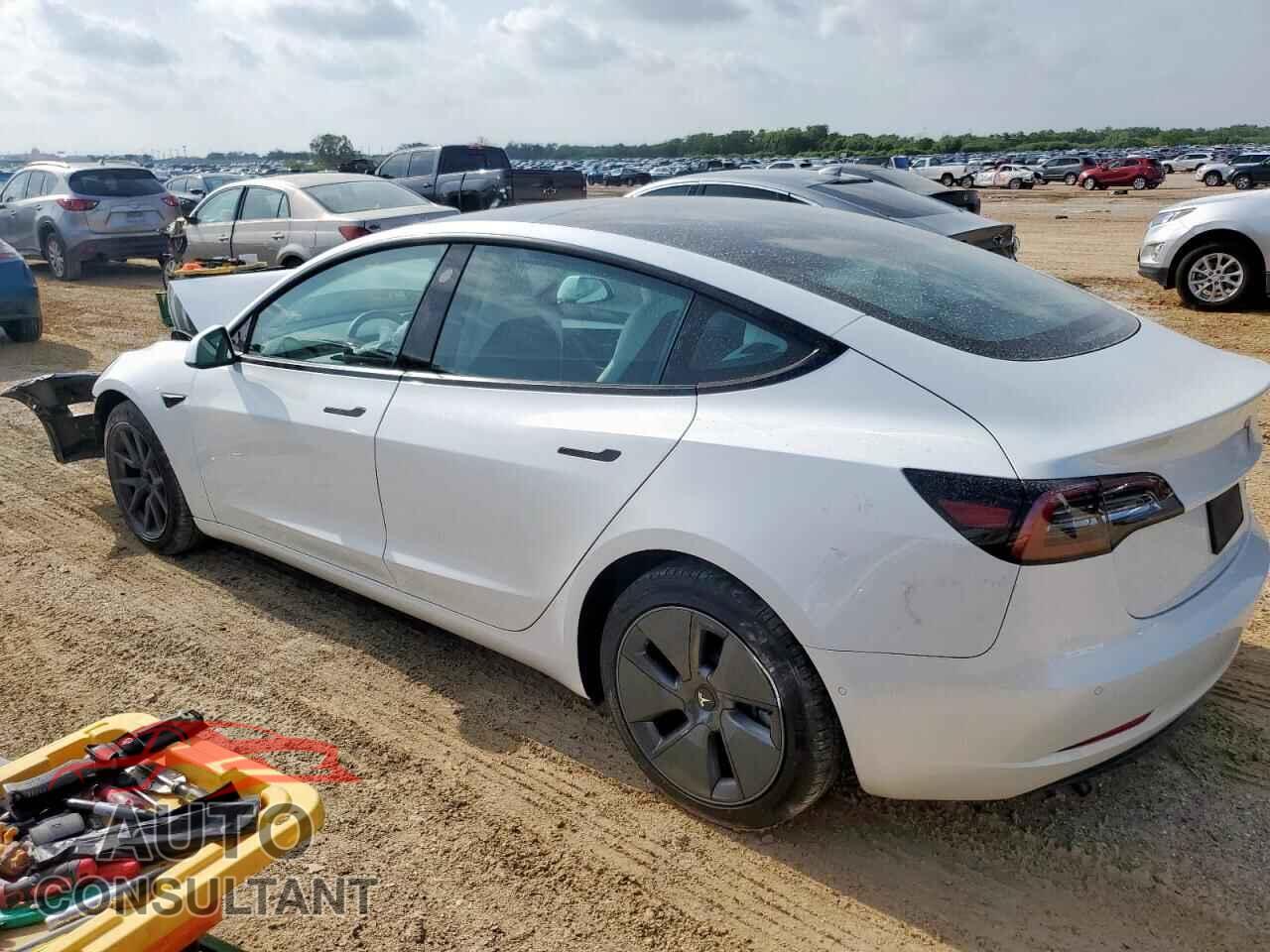 TESLA MODEL 3 2021 - 5YJ3E1EB5MF026437