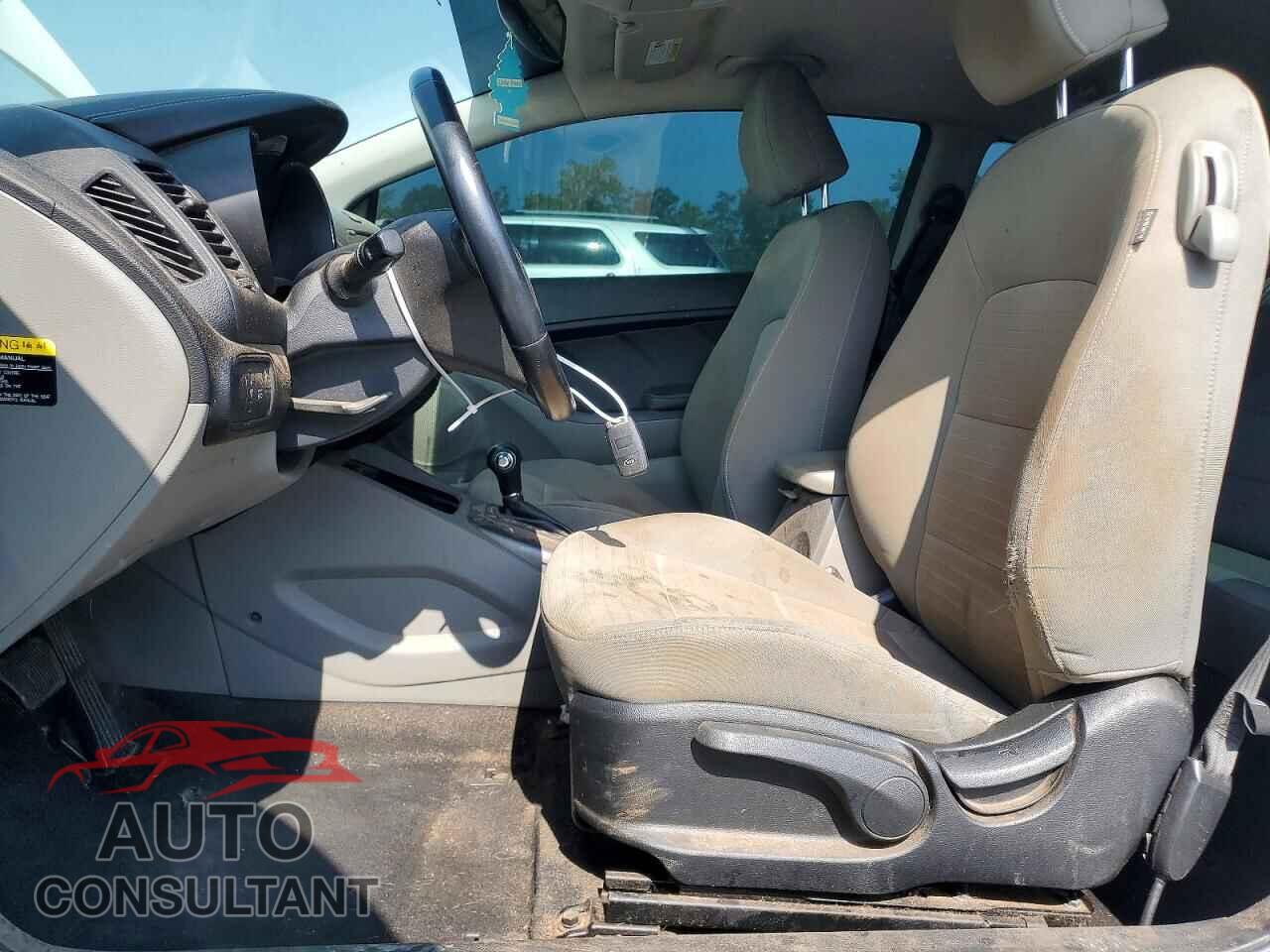 KIA FORTE 2015 - KNAFX6A81F5405578