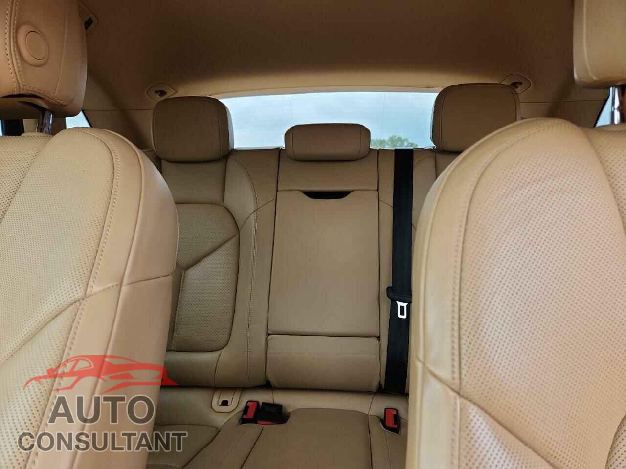 PORSCHE MACAN 2015 - WP1AB2A55FLB71000