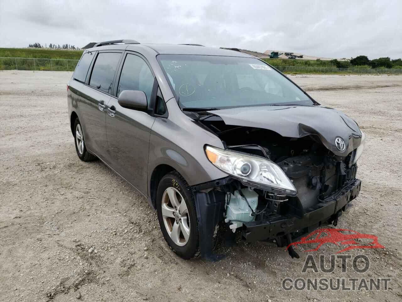 TOYOTA SIENNA 2017 - 5TDKZ3DC0HS799131