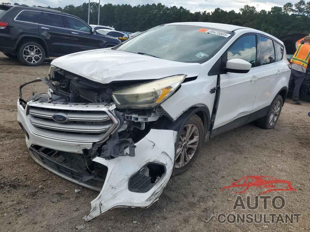 FORD ESCAPE 2017 - 1FMCU0GD8HUB03810