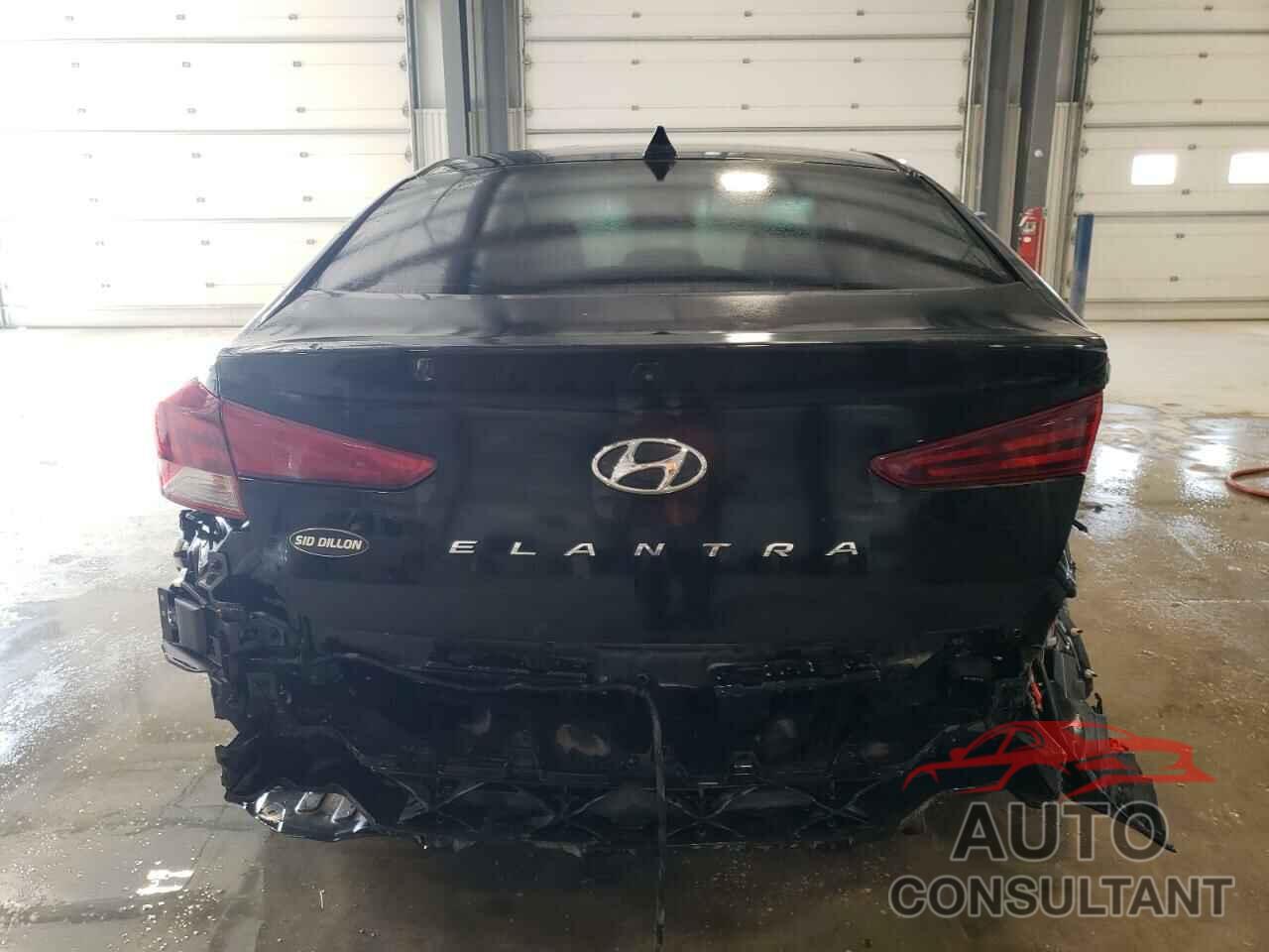 HYUNDAI ELANTRA 2019 - KMHD84LF8KU753073