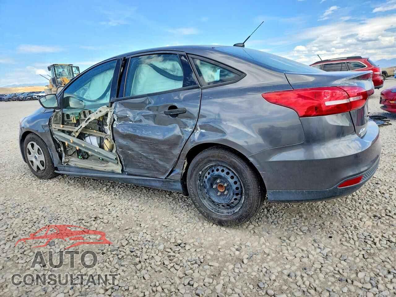 FORD FOCUS 2018 - 1FADP3E22JL275822