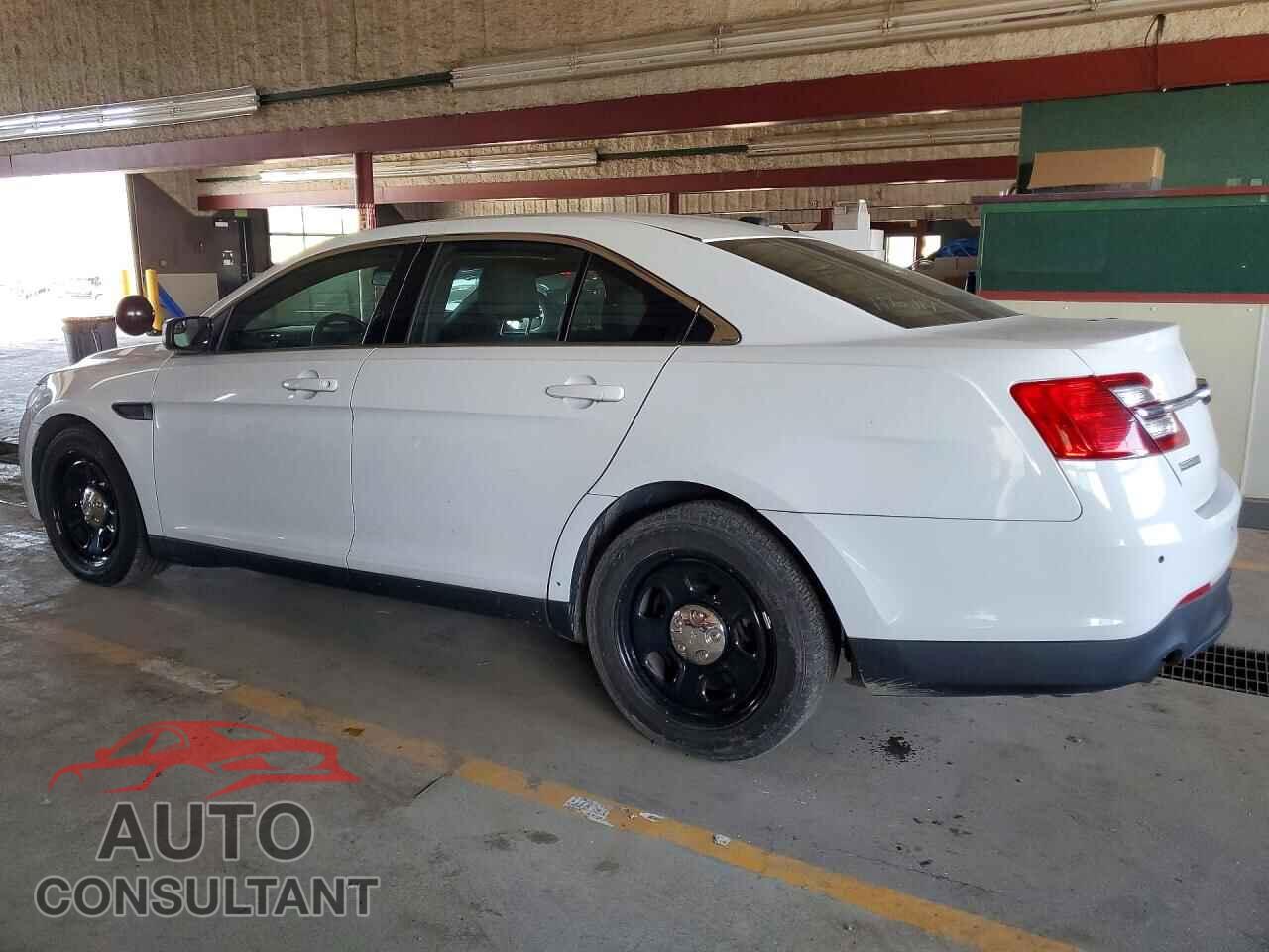FORD TAURUS 2018 - 1FAHP2MK4JG127144