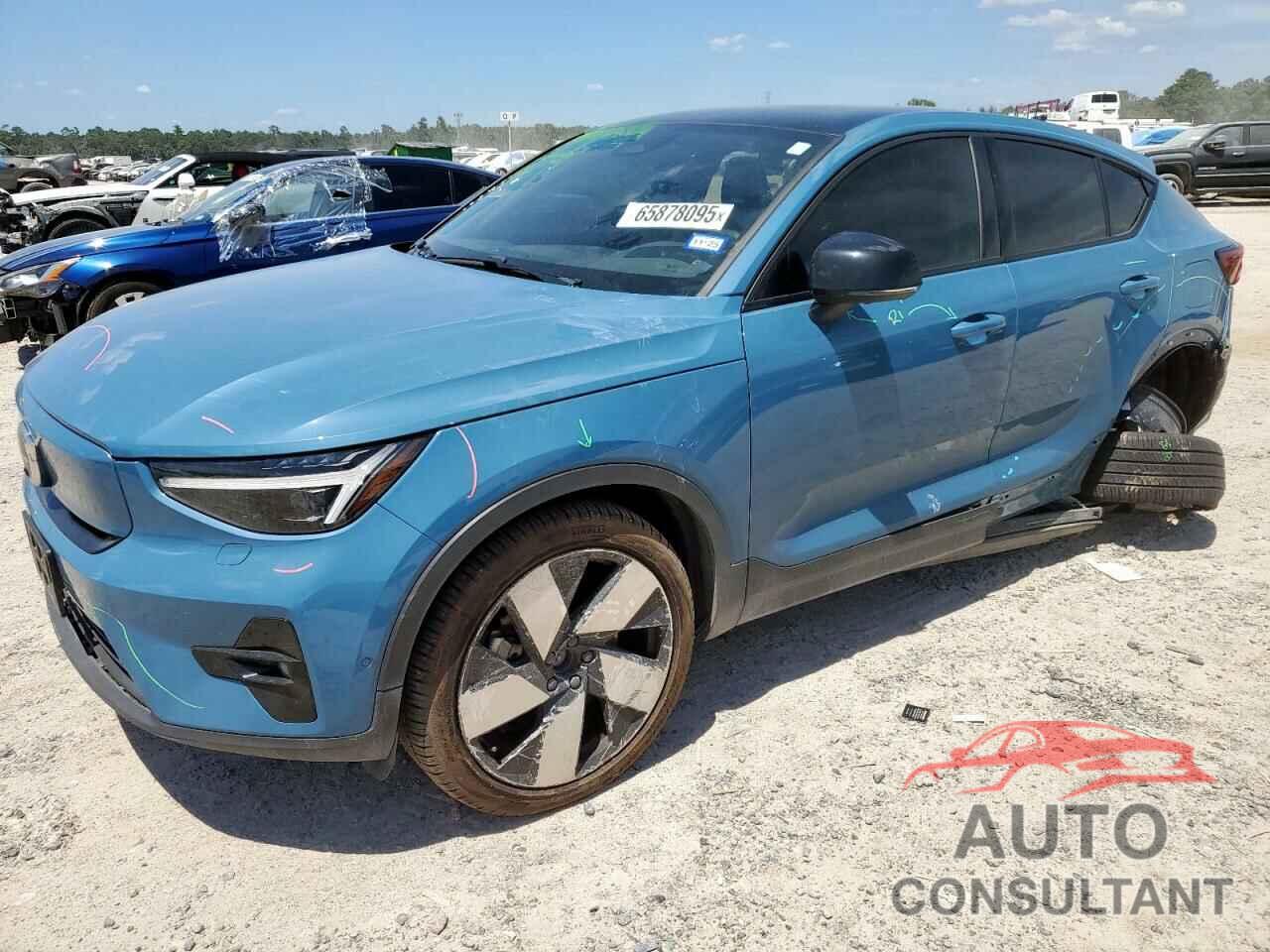 VOLVO C40 RECHAR 2023 - YV4ED3GM5P2031888