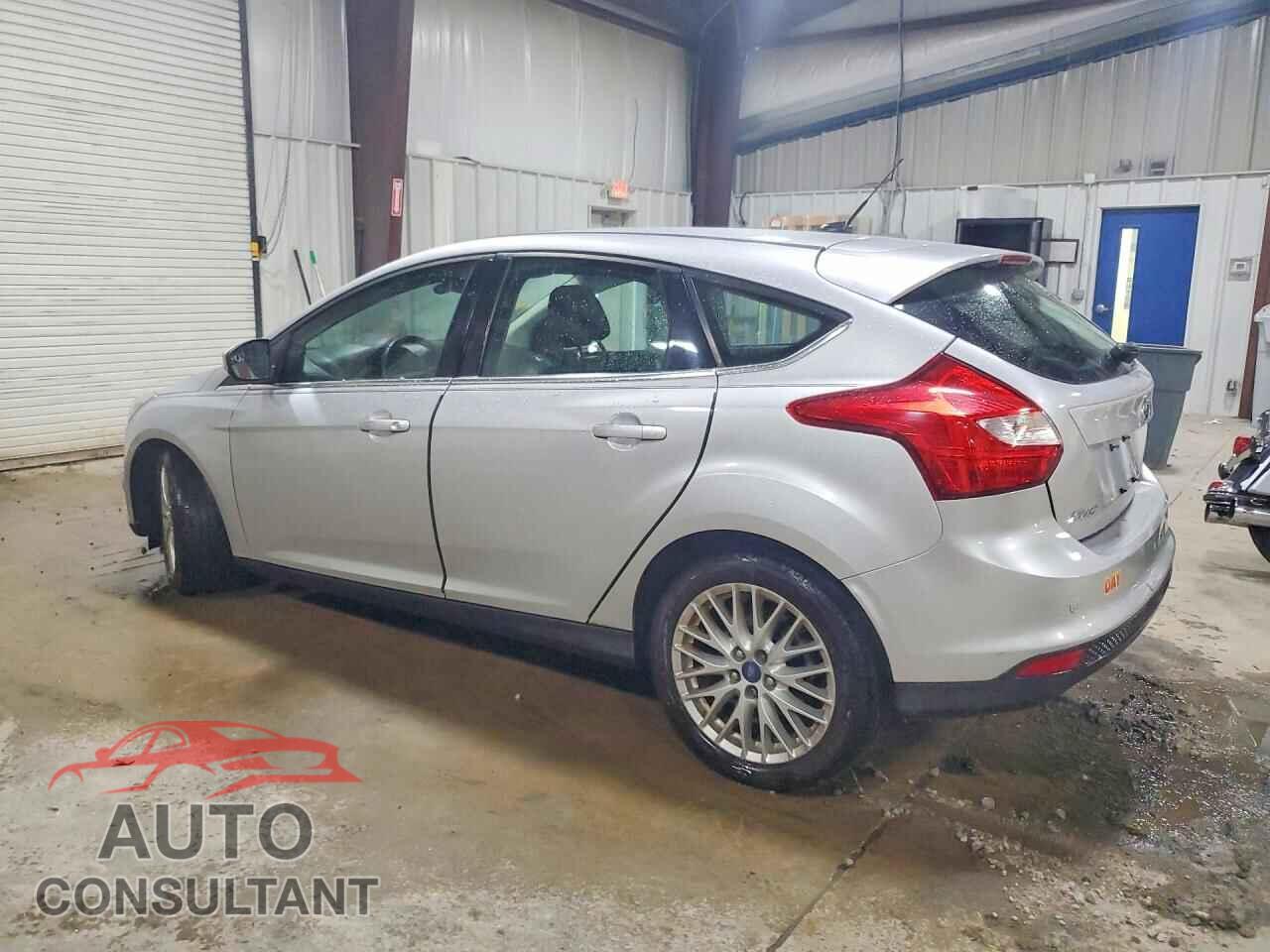 FORD FOCUS 2012 - 1FAHP3M21CL135282