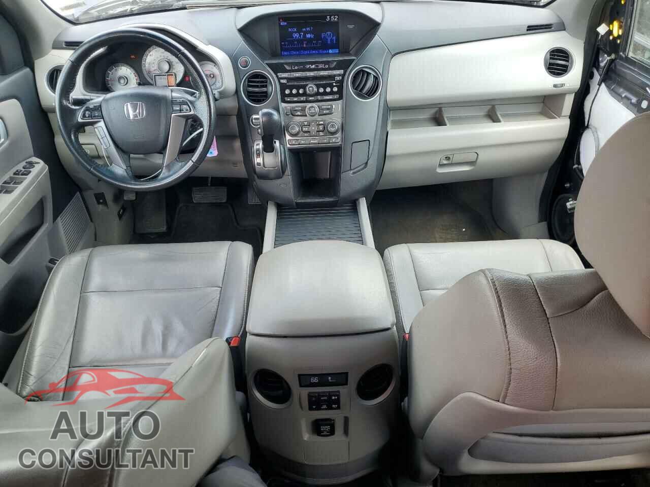 HONDA PILOT 2014 - 5FNYF4H52EB044843
