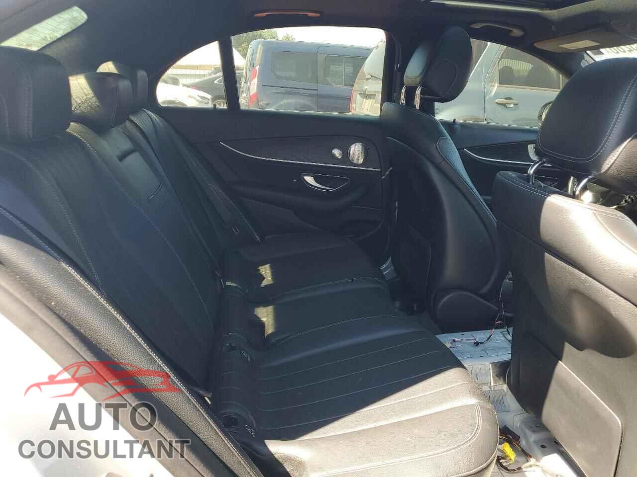 MERCEDES-BENZ E-CLASS 2017 - WDDZF4KB5HA040131