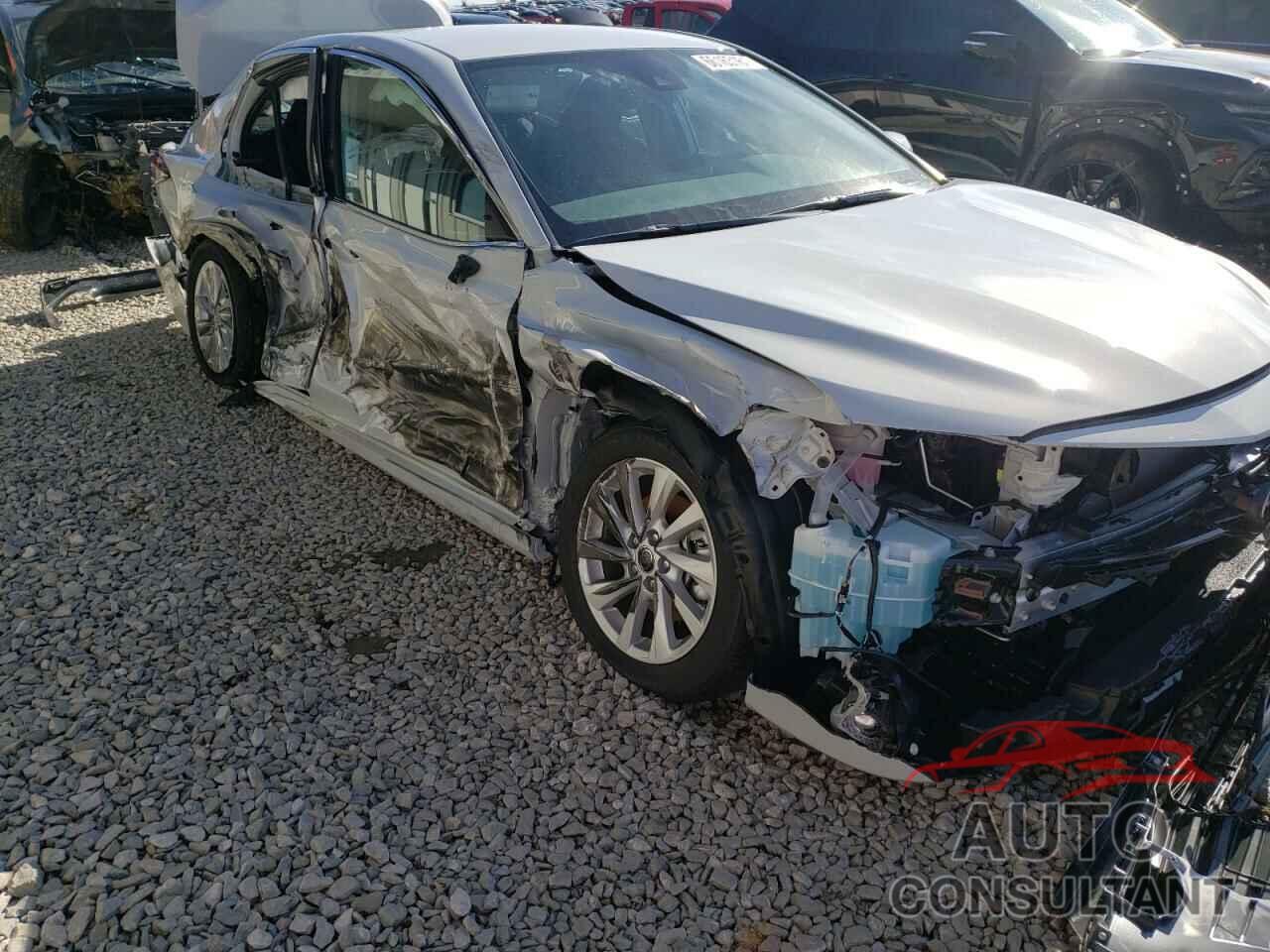 TOYOTA CAMRY 2022 - 4T1C11AK1NU004389