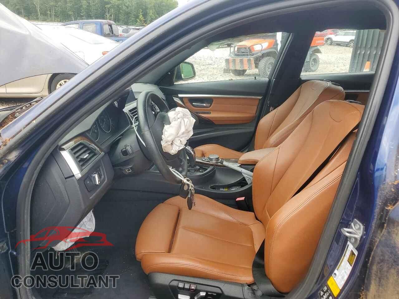 BMW 3 SERIES 2016 - WBA8E3G51GNU00229