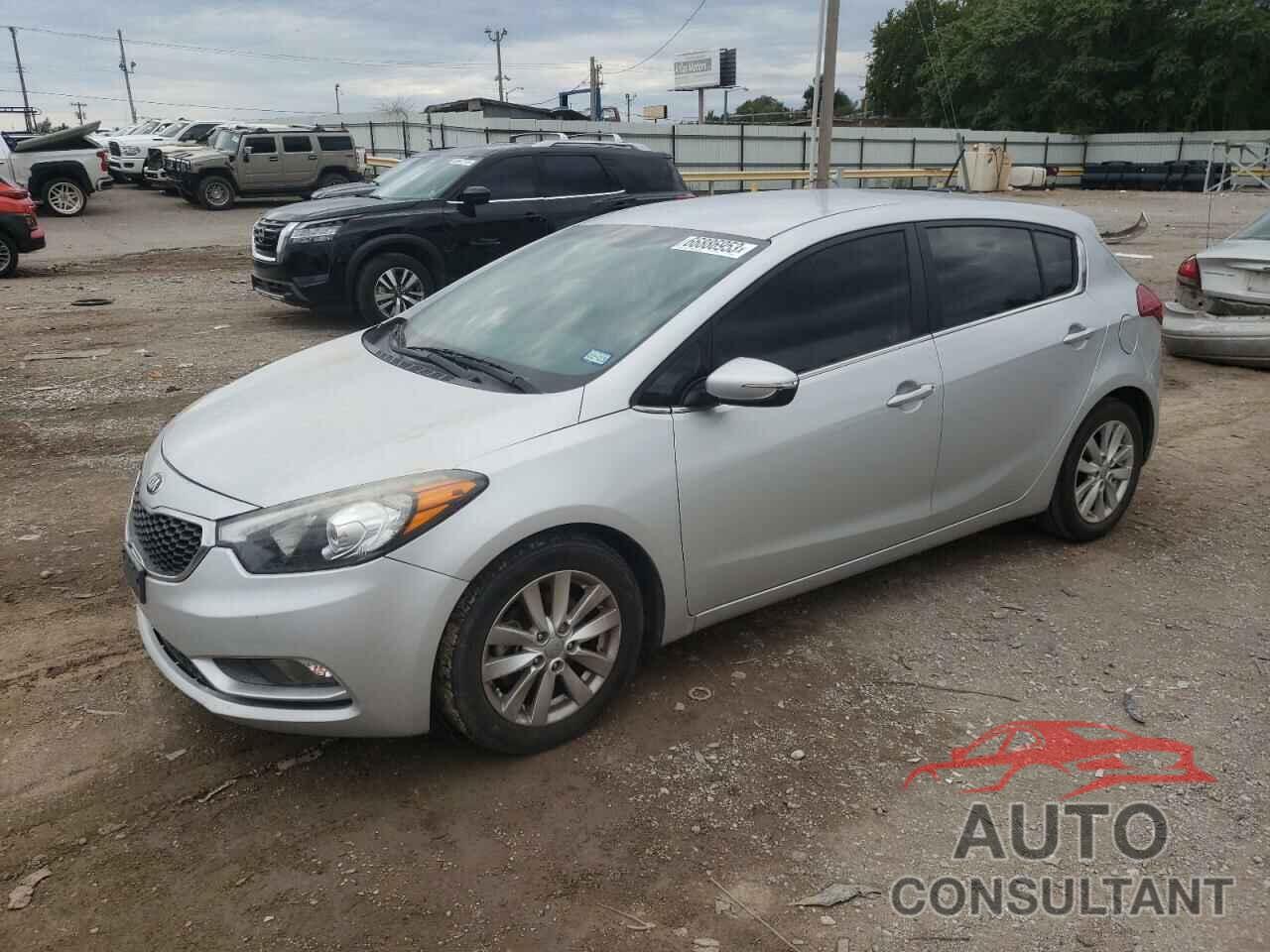 KIA FORTE 2015 - KNAFX5A82F5339519