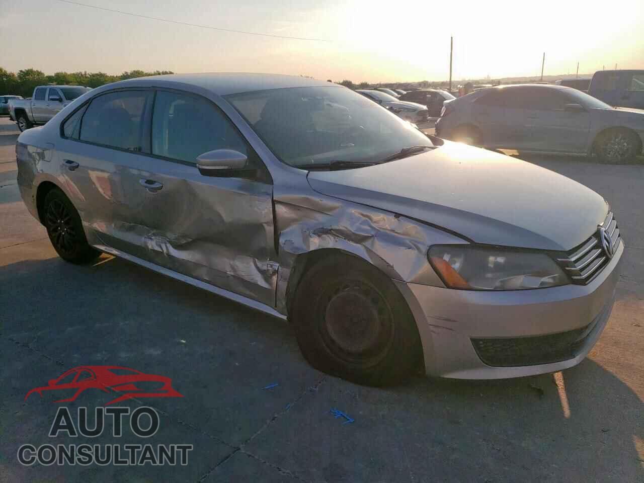 VOLKSWAGEN PASSAT 2013 - 1VWAP7A32DC123723