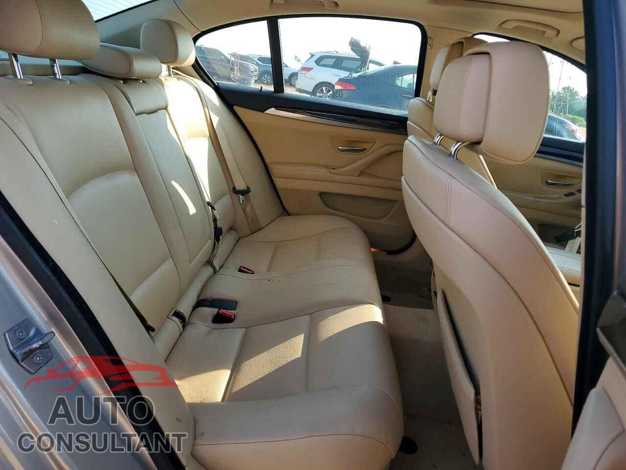 BMW 5 SERIES 2013 - WBAFR7C58DC822014