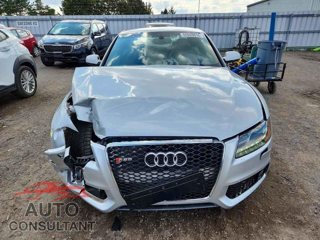 AUDI A5 2010 - WAUMFBFR5AA018343
