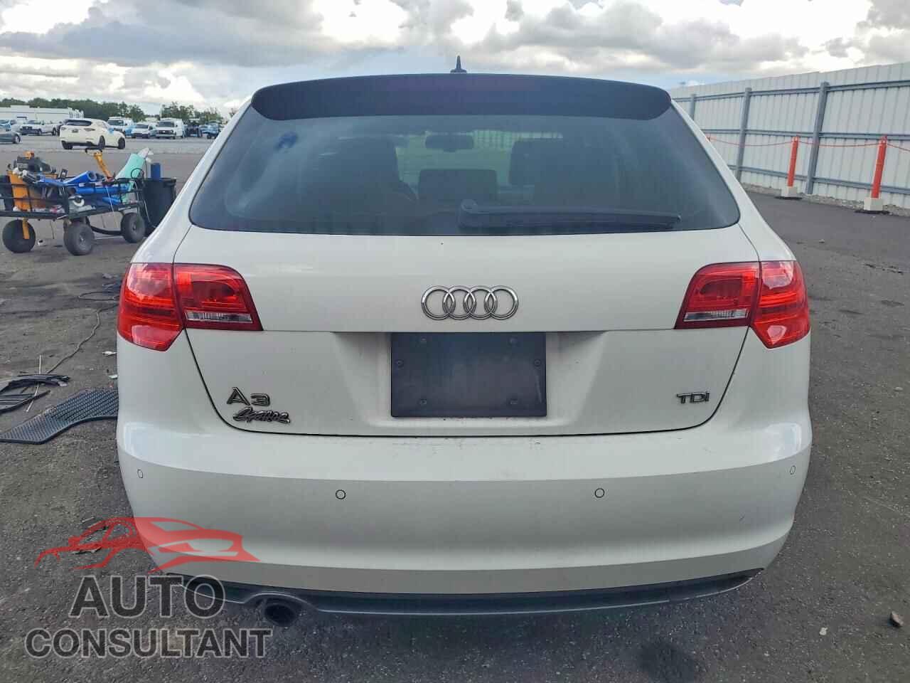 AUDI A3 2012 - WAUKJAFM3CA028408
