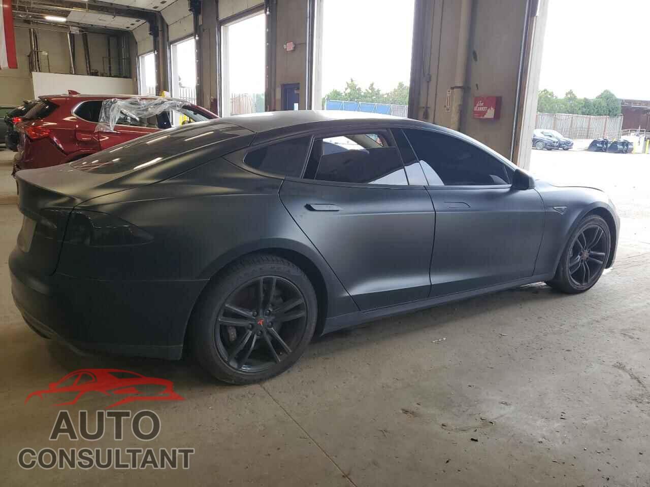 TESLA MODEL S 2013 - 5YJSA1AG4DFP07567