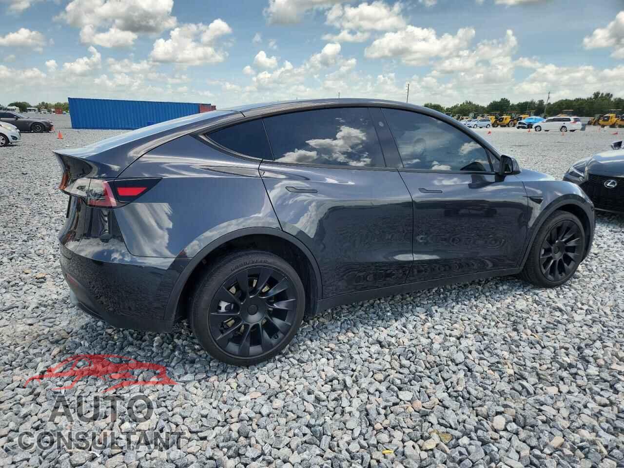 TESLA MODEL Y 2024 - 7SAYGDED8RF040829