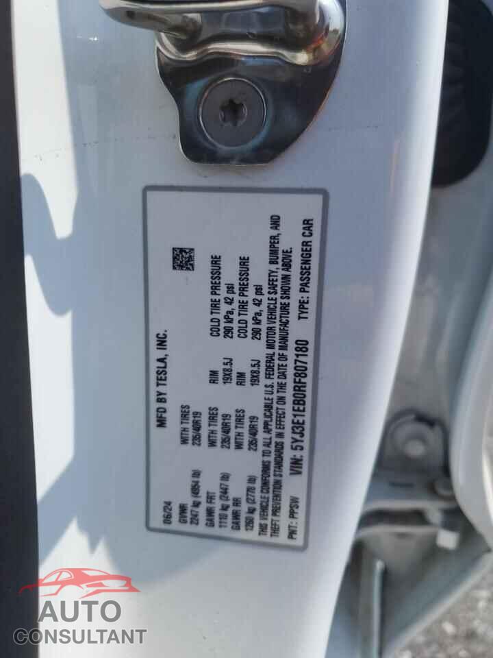 TESLA MODEL 3 2024 - 5YJ3E1EB0RF807180