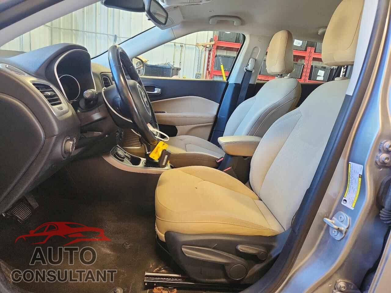 JEEP COMPASS 2018 - 3C4NJDAB9JT408804